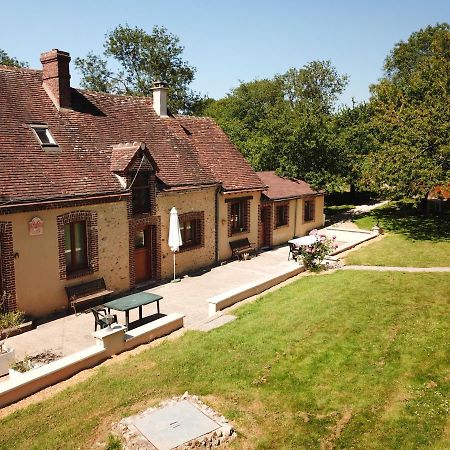 Les Gites De La Maison Lierue Thiron-Gardais Exterior foto